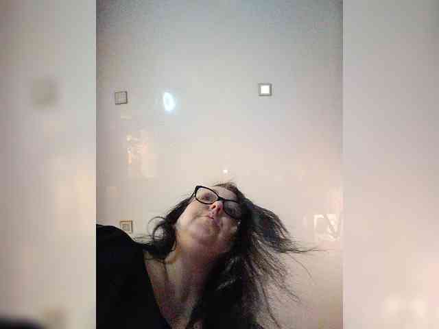 ViktoryDimond webcam