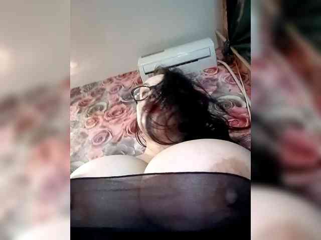 ViktoryDimond webcam