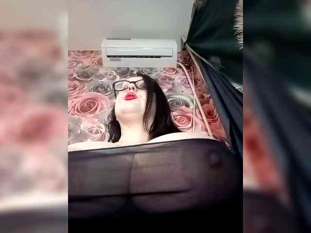 ViktoryDimond webcam