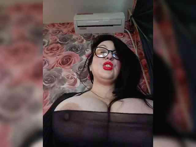 ViktoryDimond webcam