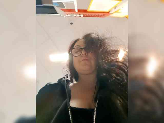 ViktoryDimond webcam