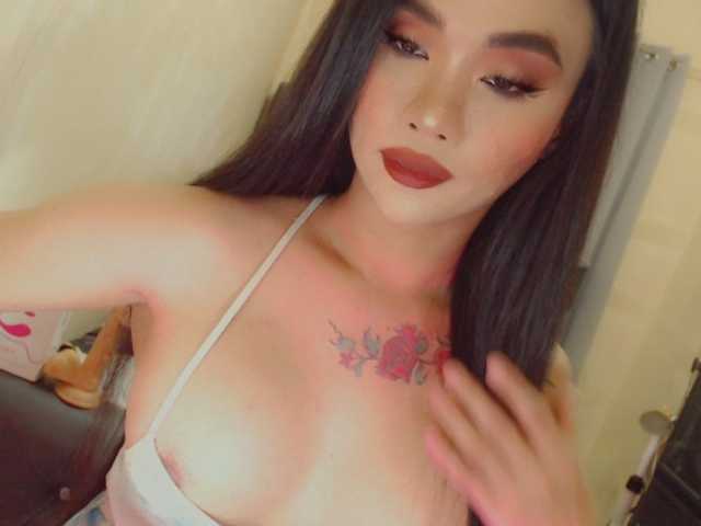 yourqueenmika