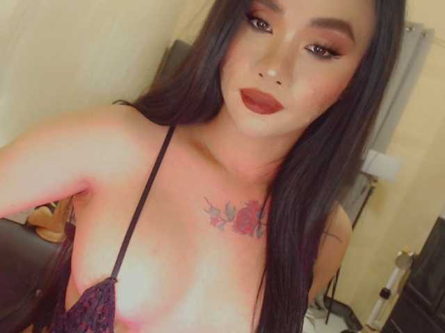 yourqueenmika