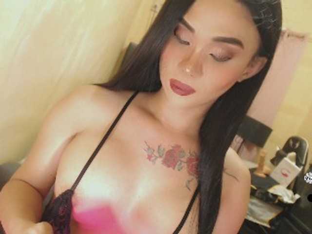 SeductiveBombshellx live webcam show
