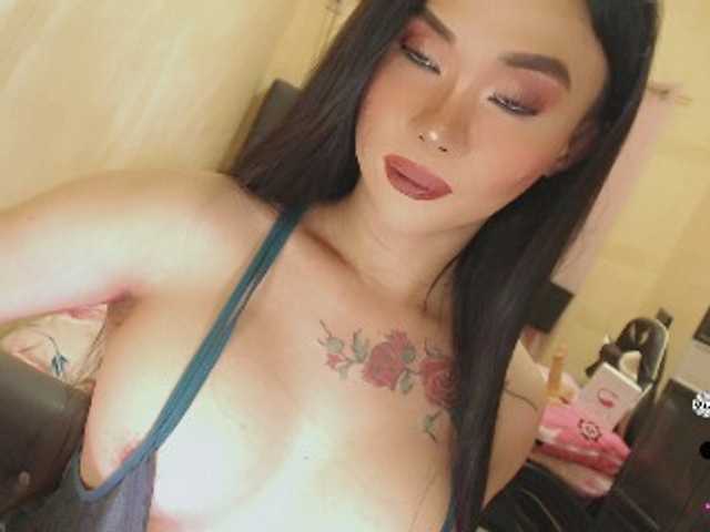 Yourqueenmika
