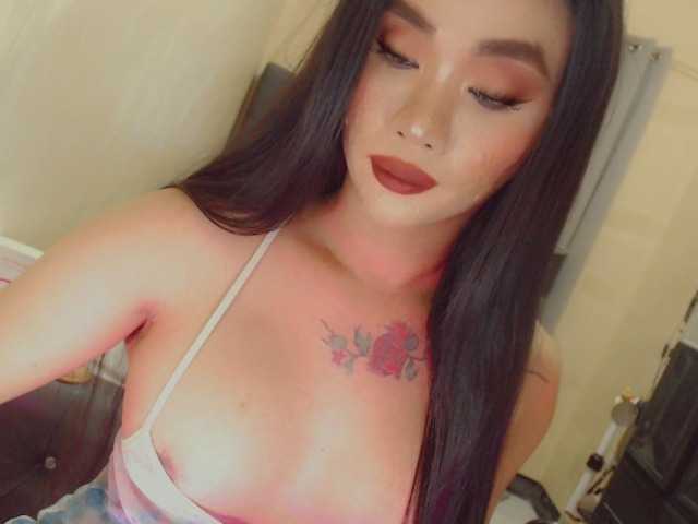 yourqueenmika