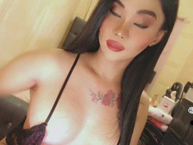 yourqueenmika