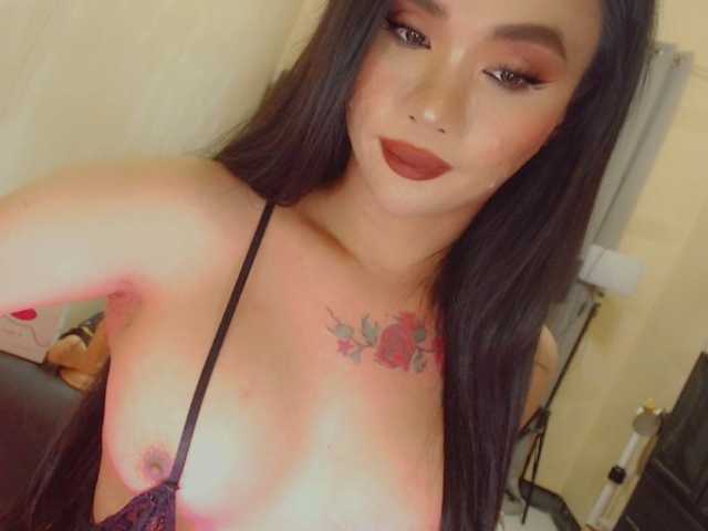 yourqueenmika