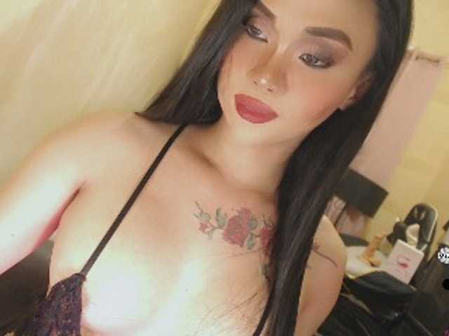 SeductiveBombshellx live webcam show