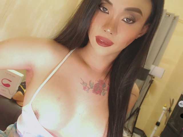 yourqueenmika