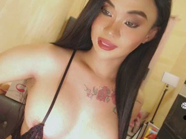 yourqueenmika