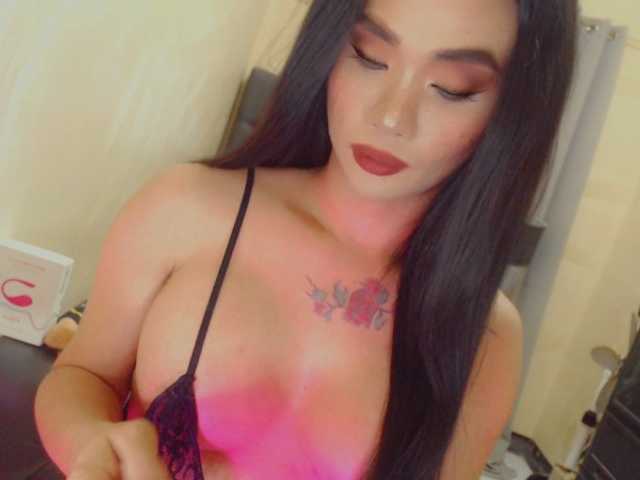 yourqueenmika