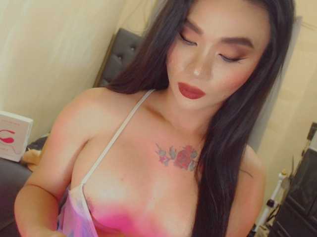 yourqueenmika