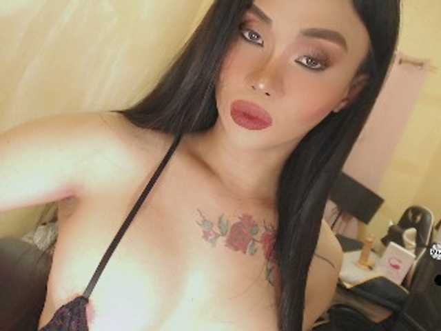 SeductiveBombshellx live webcam show