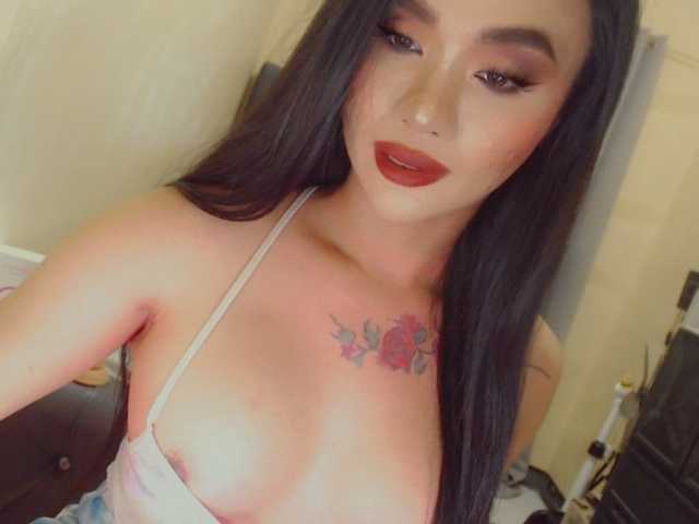 yourqueenmika