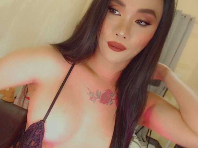 yourqueenmika