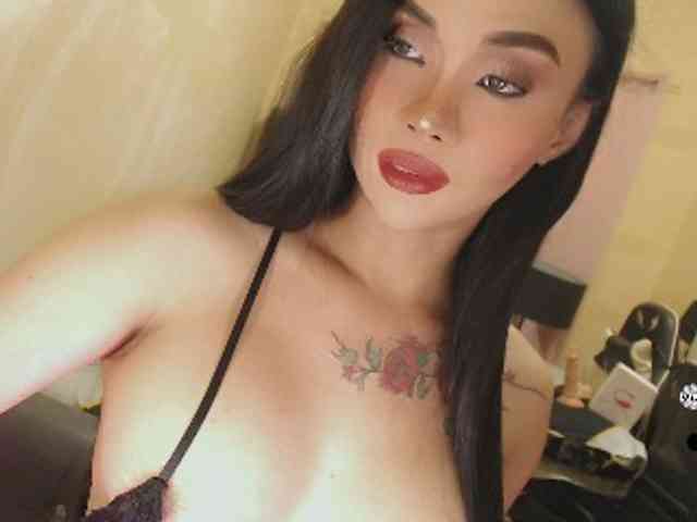 yourqueenmika