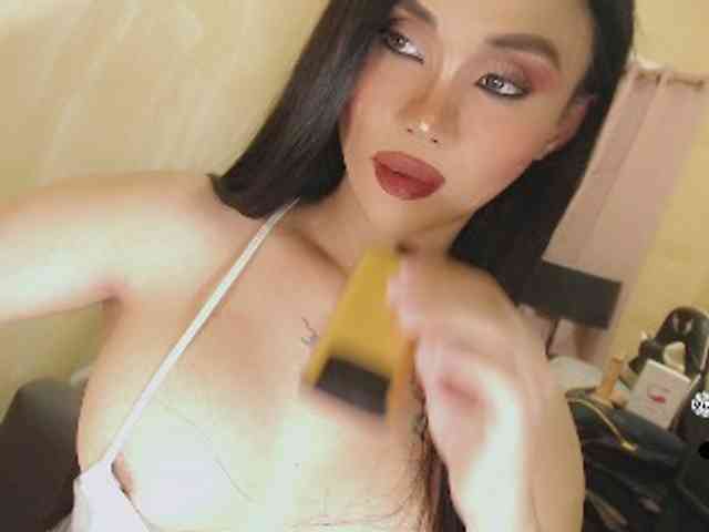 yourqueenmika yourqueenmika