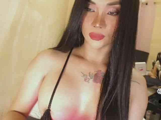 yourqueenmika