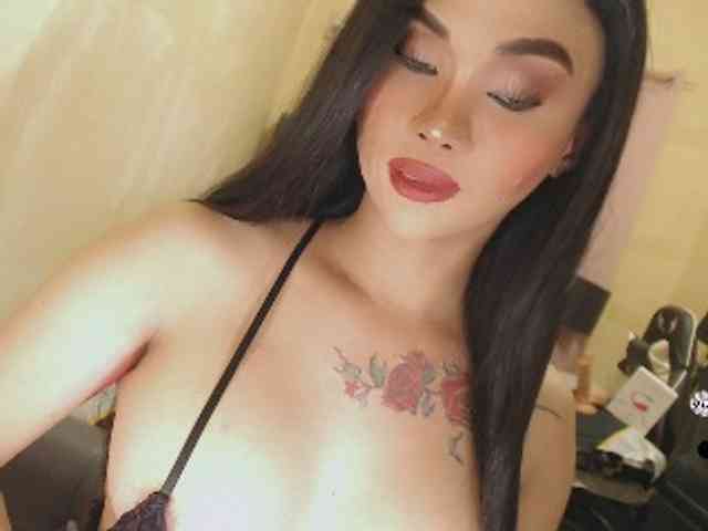 yourqueenmika