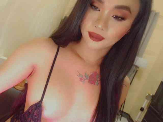yourqueenmika