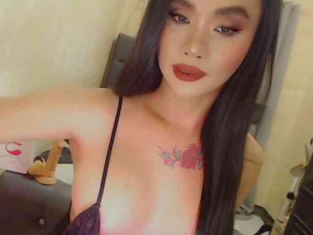 yourqueenmika