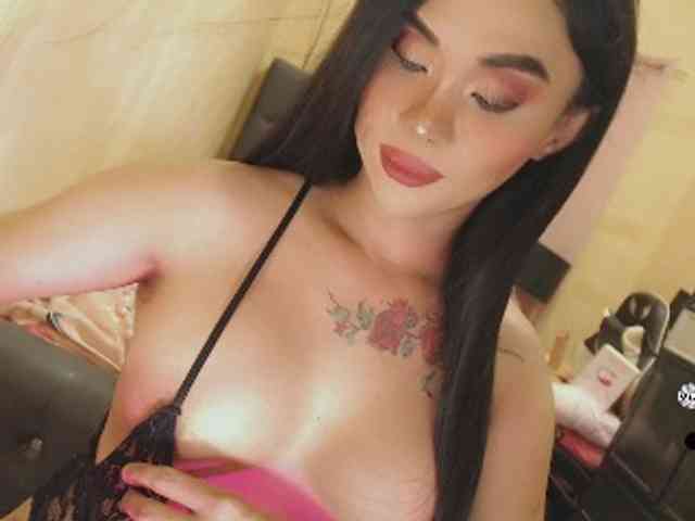 yourqueenmika
