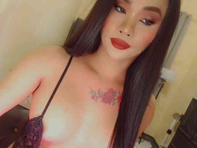 yourqueenmika