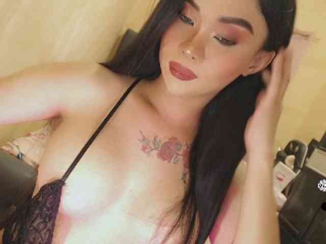 yourqueenmika
