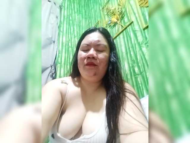 Swallowtits69 live cam preview