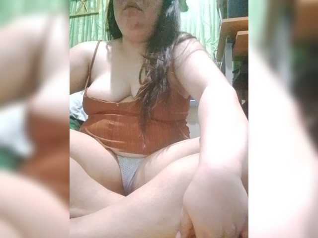 Swallowtits69 live cam