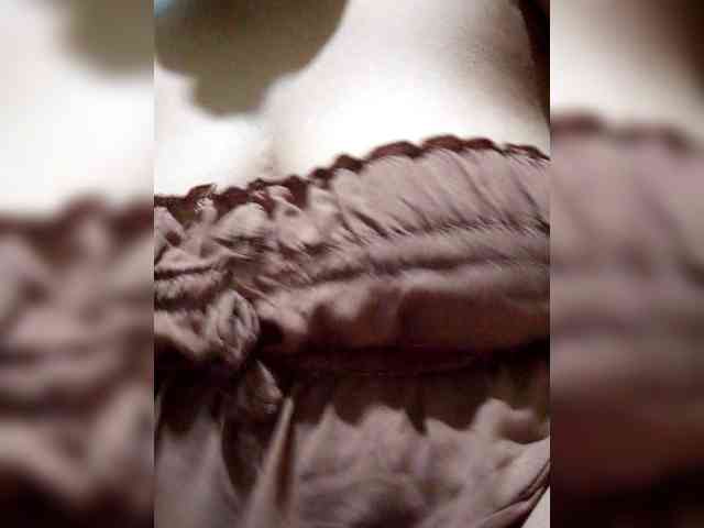 Swallowtits69 webcam