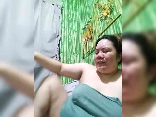 Swallowtits69 webcam