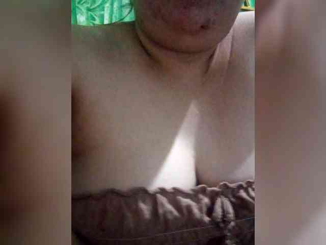 Swallowtits69 webcam