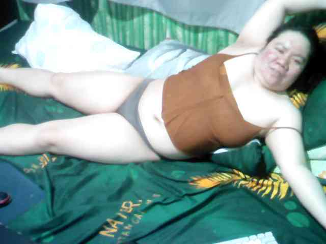 Swallowtits69 webcam