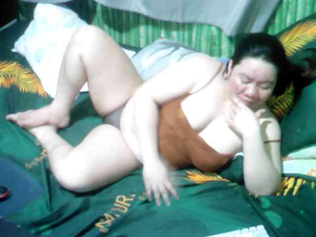 Swallowtits69 webcam
