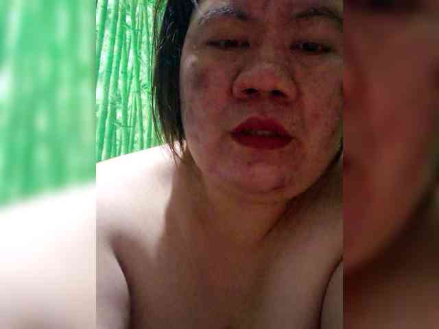 Model: Swallowtits69