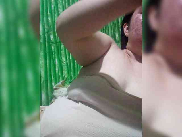 Swallowtits69 webcam