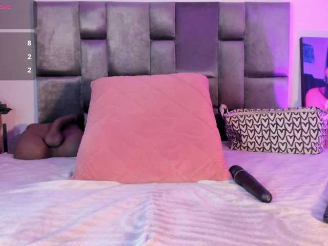 Lia-johnsonn's BongaCams show and profile