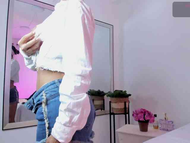 Lia-johnsonn webcam