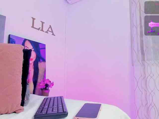 Lia-johnsonn webcam