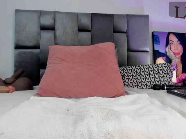 Lia-johnsonn webcam