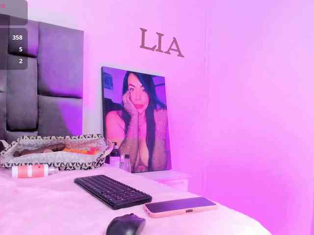 Lia-johnsonn webcam