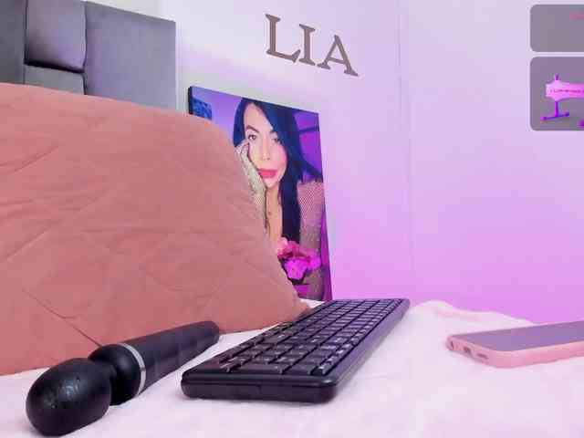 Lia-johnsonn webcam