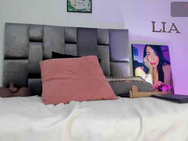 Lia-johnsonn webcam