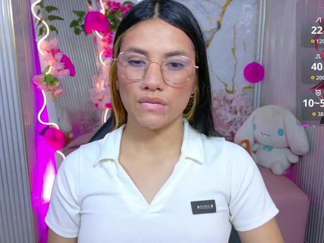 Chiara-tay