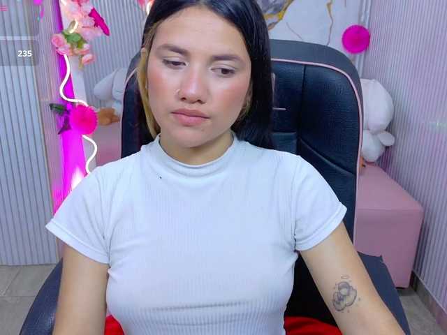 Chiara-tay live cam on BongaCams