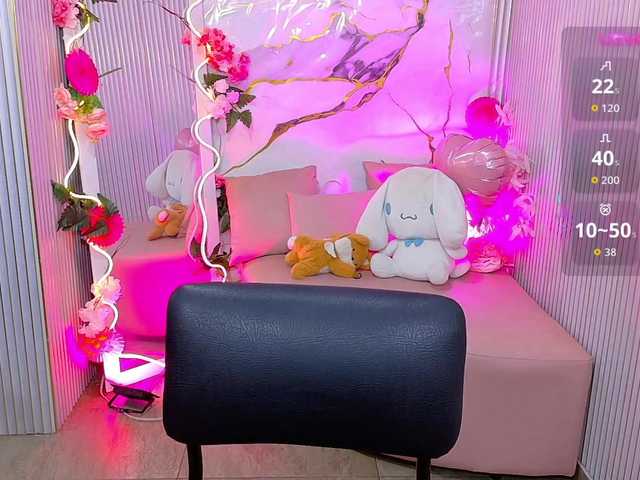 Chiara-tay live cam on BongaCams