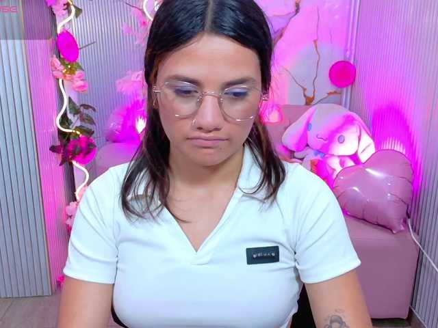 Chiara-tay live webcam show