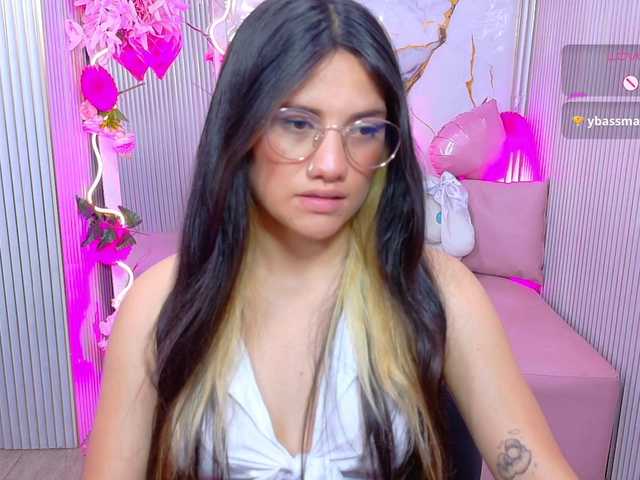 Chiara-tay live cam on BongaCams